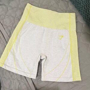 Gymshark Hyper Amplify Seamless Shorts - Light Grey Marl & Lime Green - Size S
